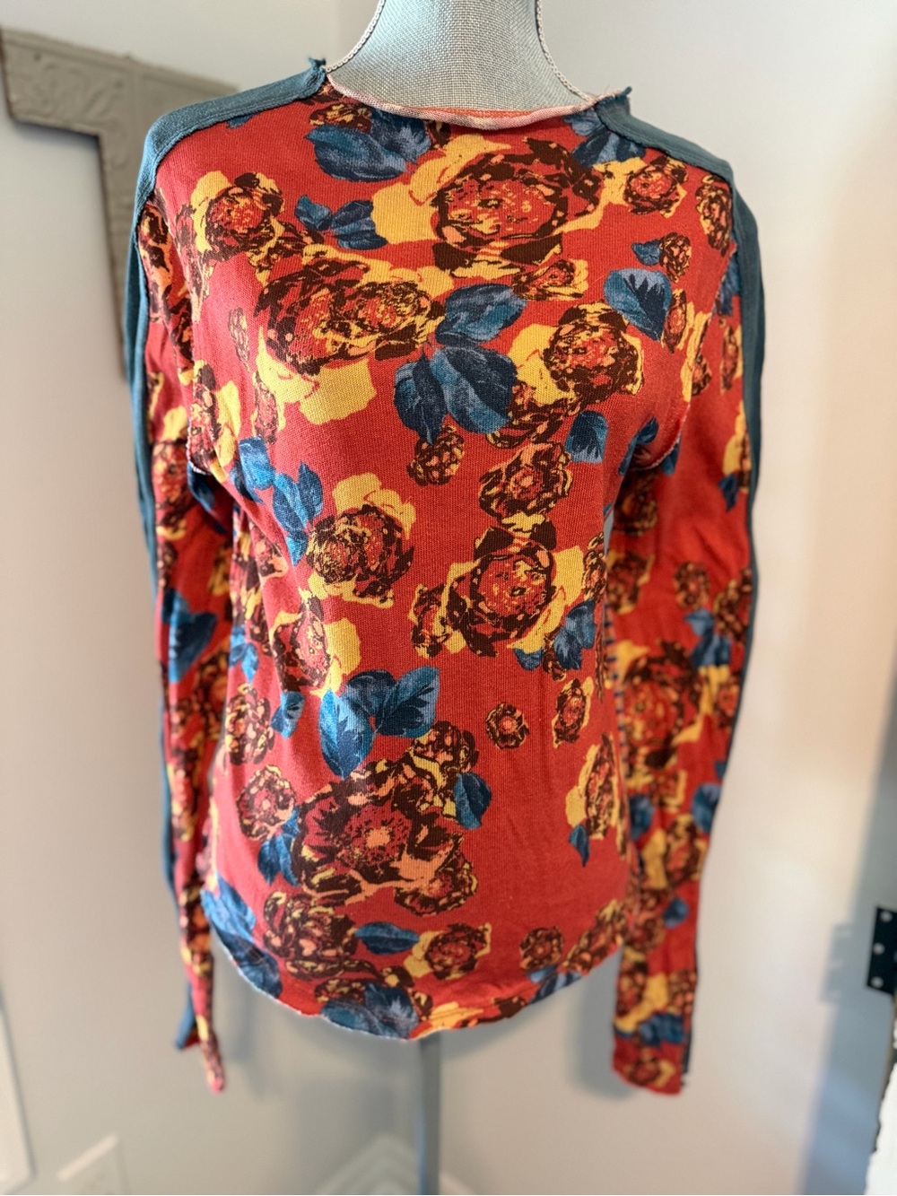 WE THE FREE Mash Up cotton lightweight long sleeve raw hem boho eclectic fun - Picture 4 of 8